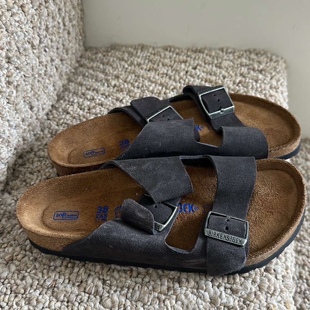 BRAND NEW without box Birkenstock Arizona soft footbed suede in velvet gray.